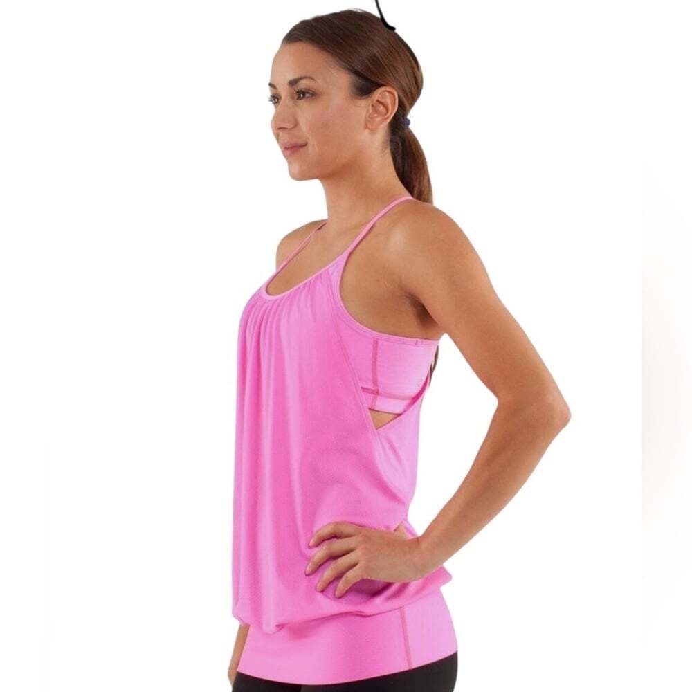 Lululemon No Limits Tank Top 4 Pink Built-In Bra Racerback Lightweight Yoga